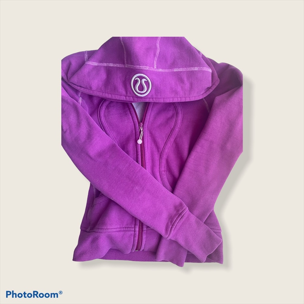 3/60 Deal ! Lululemon scuba hoodie - Picture 6 of 9